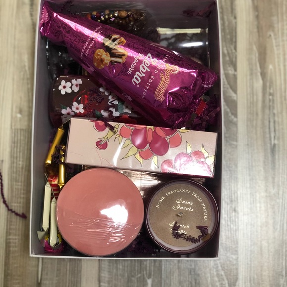 Gift box - Picture 2 of 4